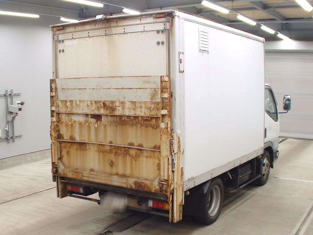 MITSUBISHI CANTER