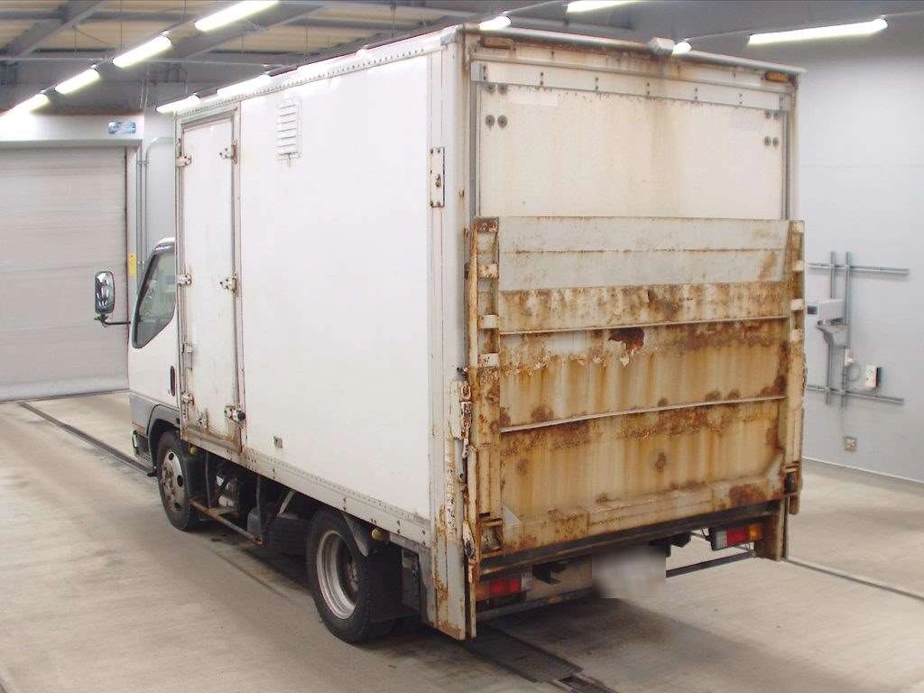 MITSUBISHI CANTER
