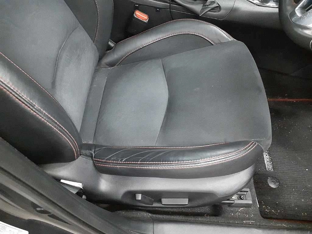MAZDA AXELA SPORT