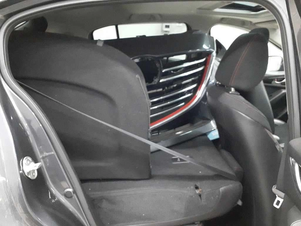 MAZDA AXELA SPORT