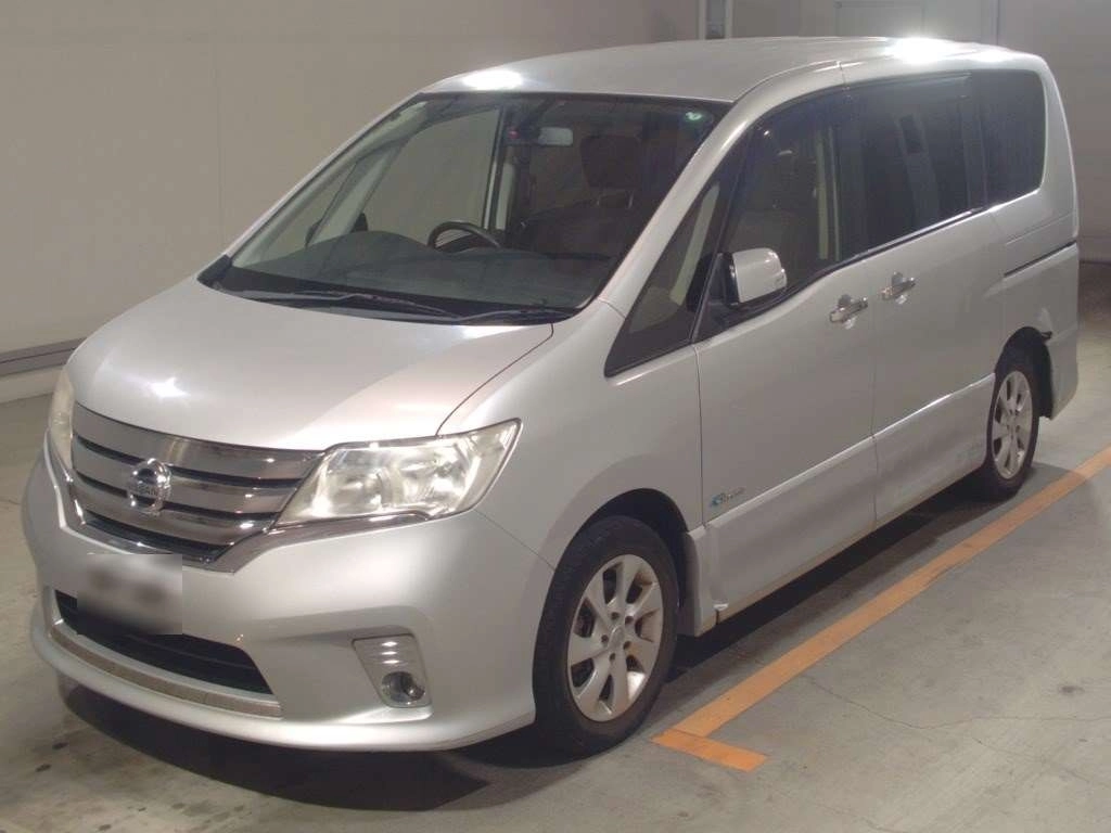 NISSAN SERENA
