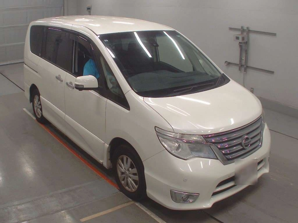 NISSAN SERENA