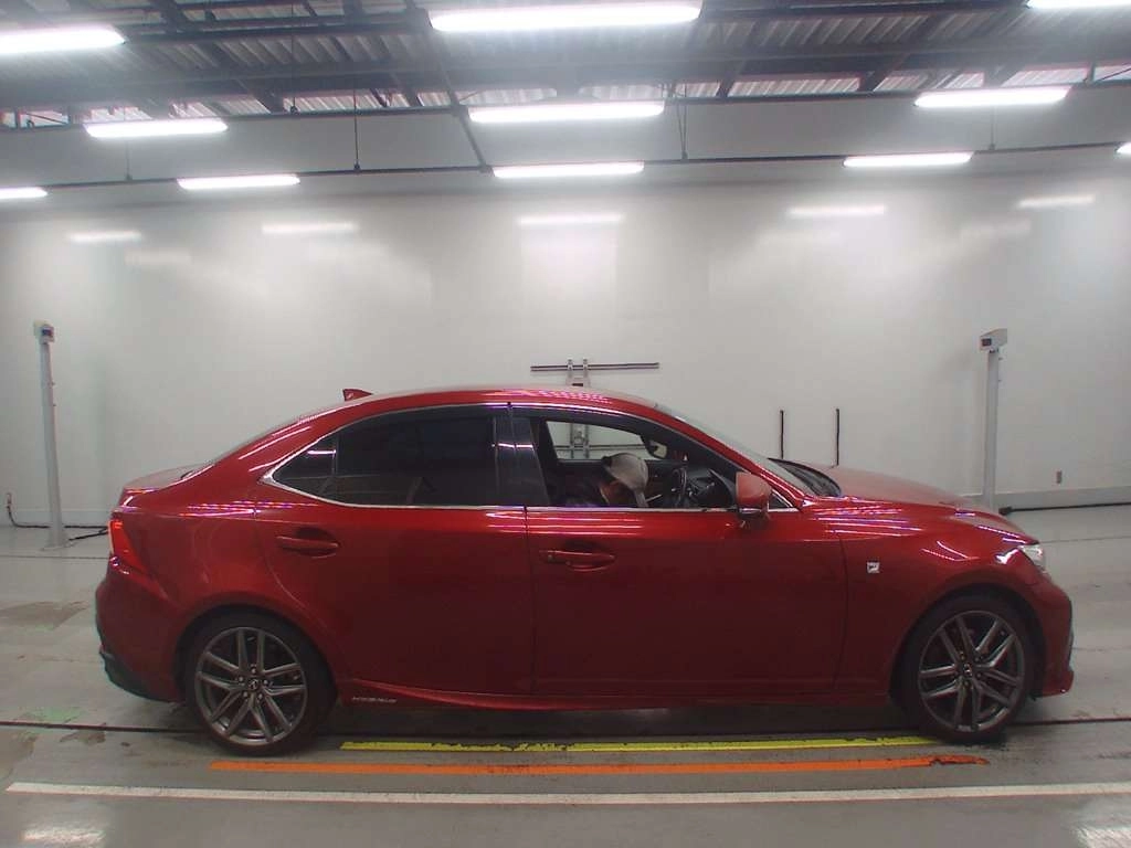 LEXUS IS