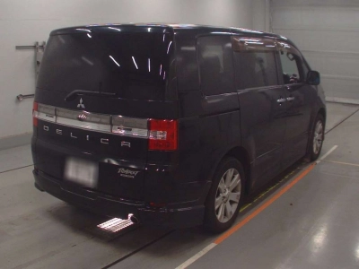 MITSUBISHI DELICA D:5