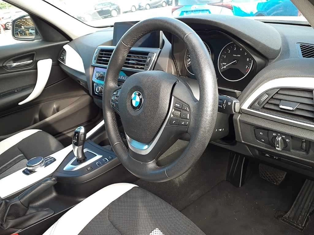 BMW 1 SERIES