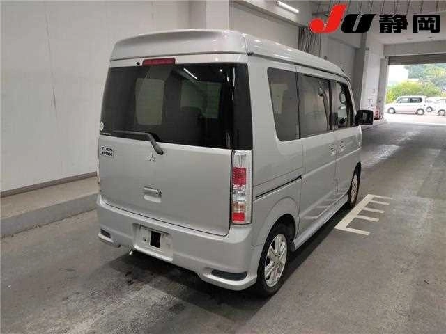 MITSUBISHI TOWN BOX