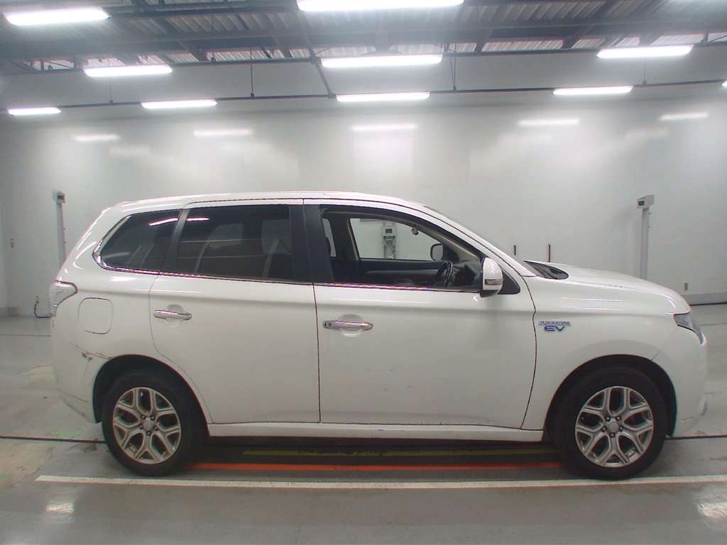 MITSUBISHI OUTLANDER PHEV