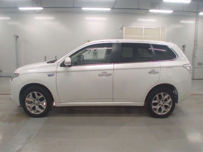 MITSUBISHI OUTLANDER PHEV