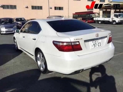 LEXUS LS