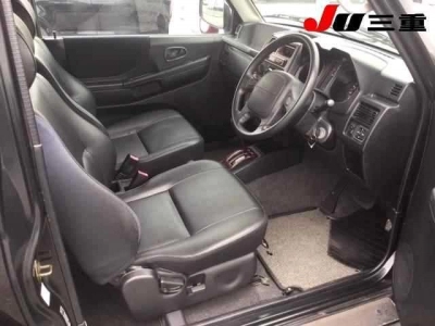 MITSUBISHI PAJERO JUNIOR