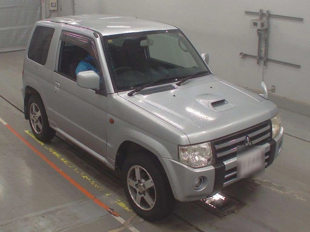 MITSUBISHI PAJERO MINI