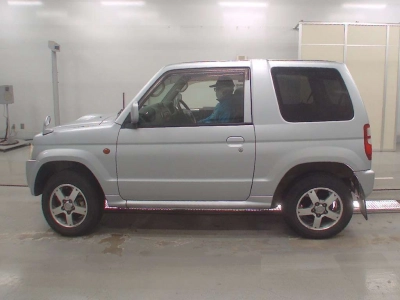 MITSUBISHI PAJERO MINI