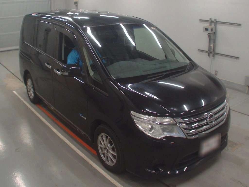NISSAN SERENA