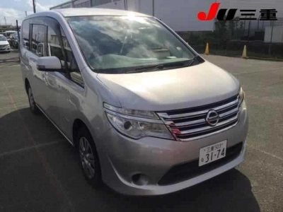 NISSAN SERENA