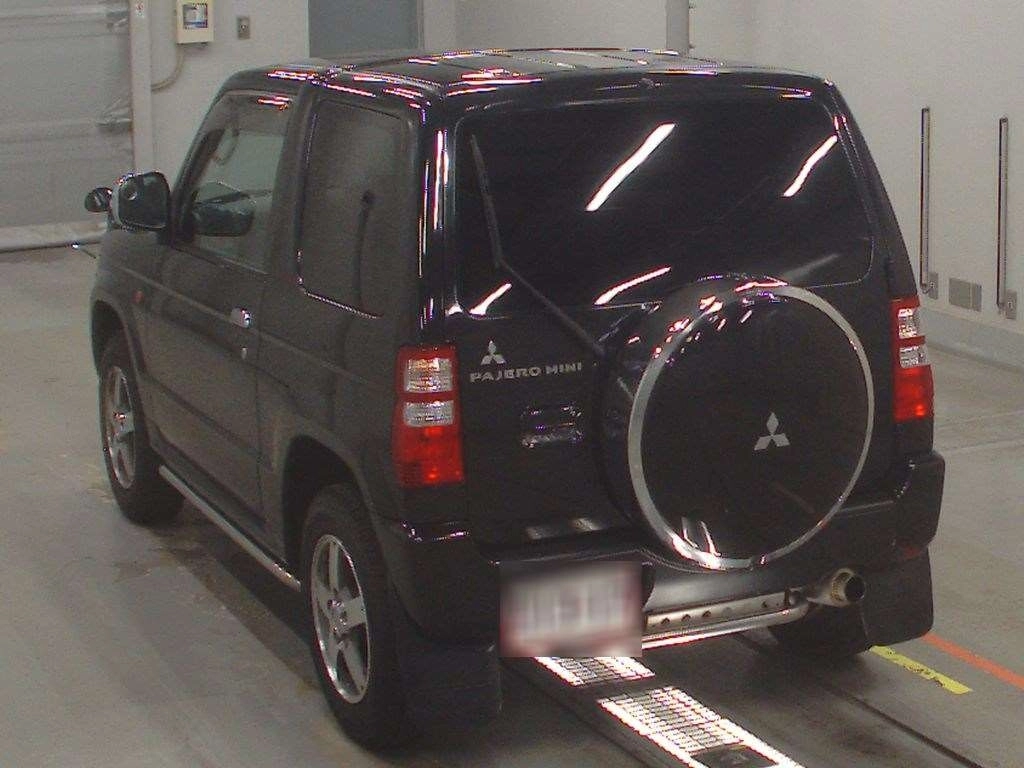 MITSUBISHI PAJERO MINI
