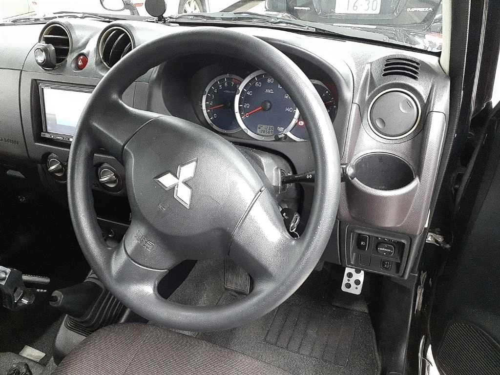 MITSUBISHI PAJERO MINI