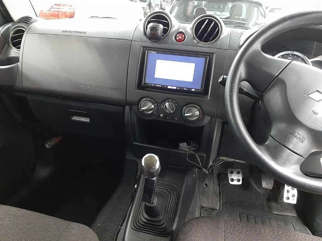 MITSUBISHI PAJERO MINI