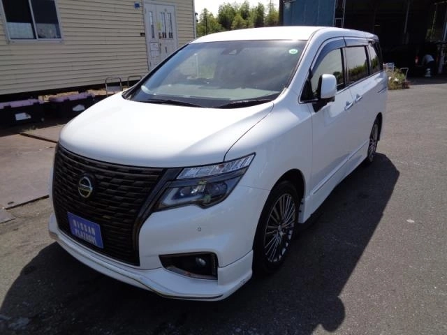 NISSAN ELGRAND