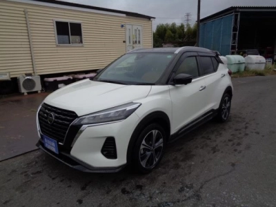 NISSAN KICKS