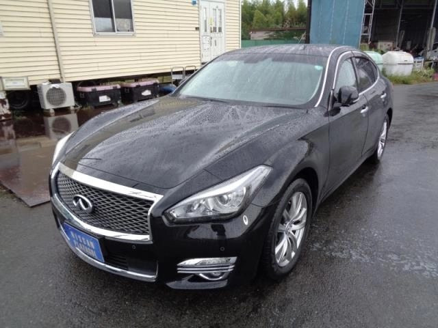 NISSAN FUGA