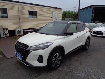 NISSAN KICKS