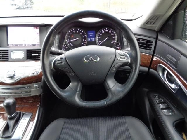 NISSAN FUGA