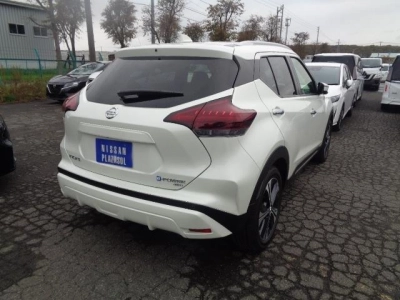 NISSAN KICKS