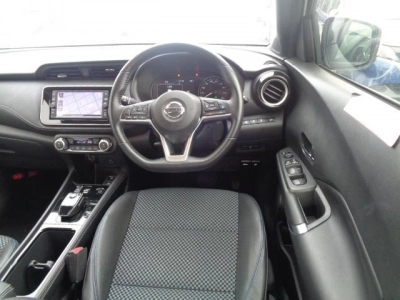 NISSAN KICKS