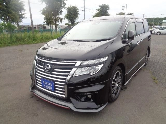 NISSAN ELGRAND