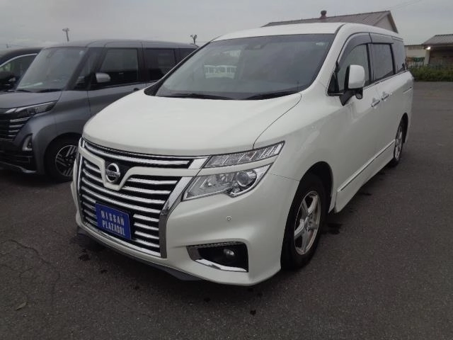 NISSAN ELGRAND