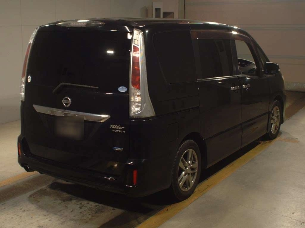 NISSAN SERENA
