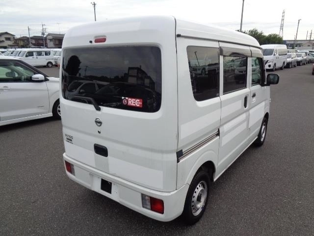 NISSAN CLIPPER VAN