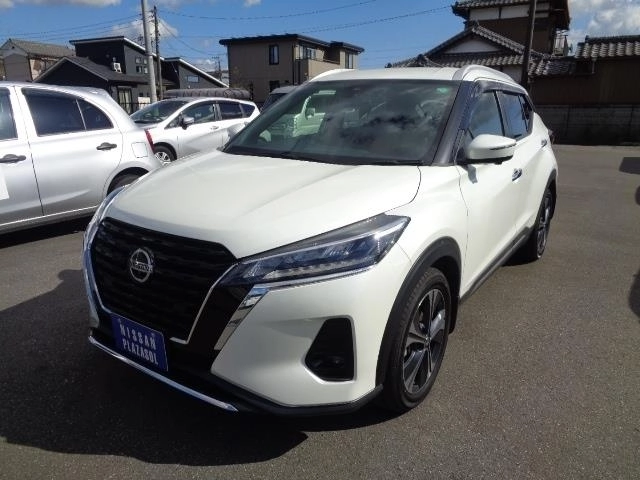 NISSAN KICKS