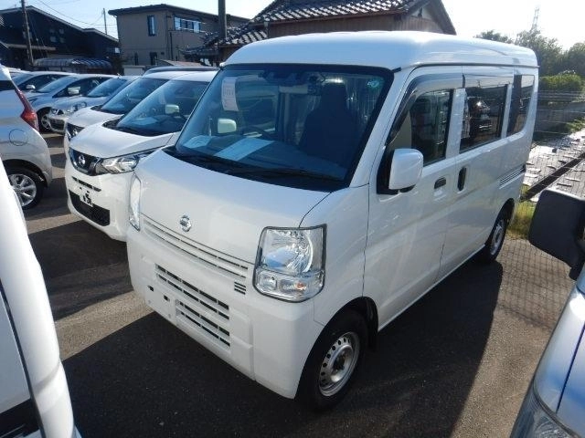 NISSAN CLIPPER VAN