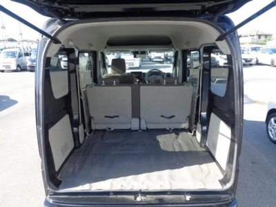 NISSAN CLIPPER VAN