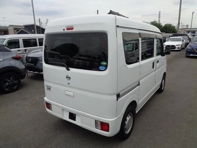 NISSAN CLIPPER VAN