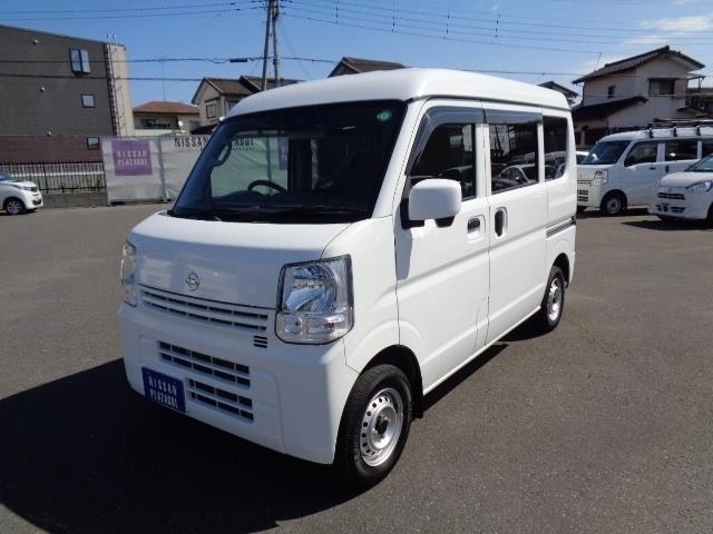 NISSAN CLIPPER VAN