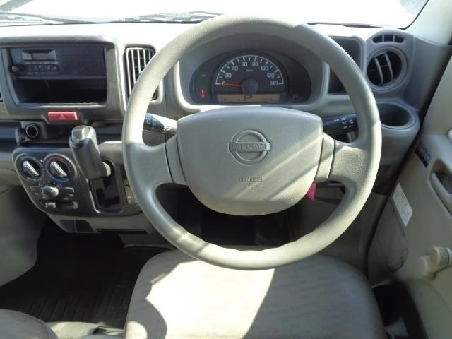 NISSAN CLIPPER VAN