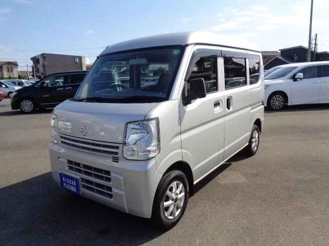 NISSAN CLIPPER VAN