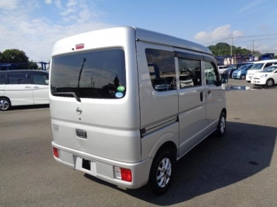 NISSAN CLIPPER VAN