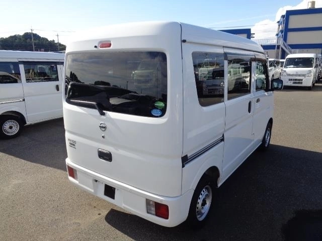 NISSAN CLIPPER VAN