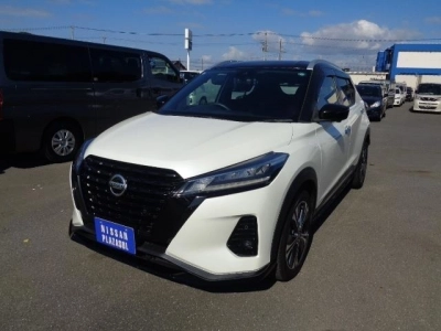 NISSAN KICKS