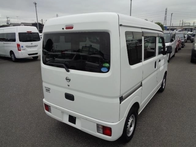 NISSAN CLIPPER VAN