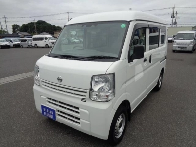 NISSAN CLIPPER VAN