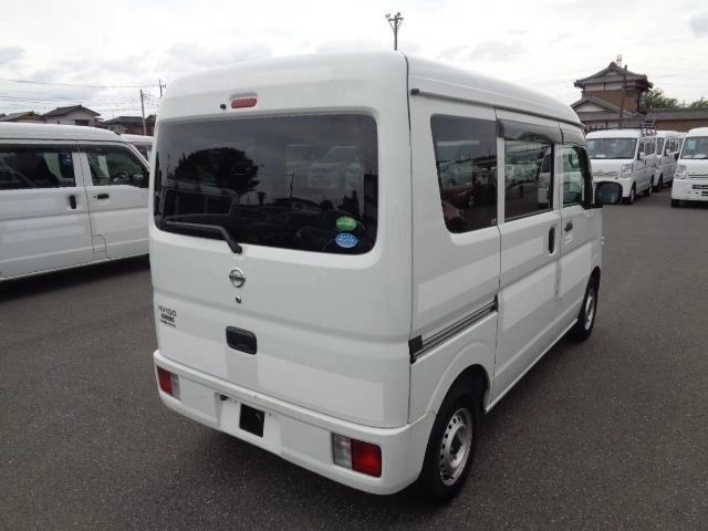 NISSAN CLIPPER VAN
