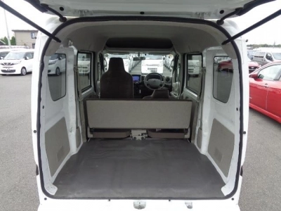NISSAN CLIPPER VAN