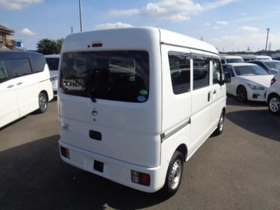 NISSAN CLIPPER VAN
