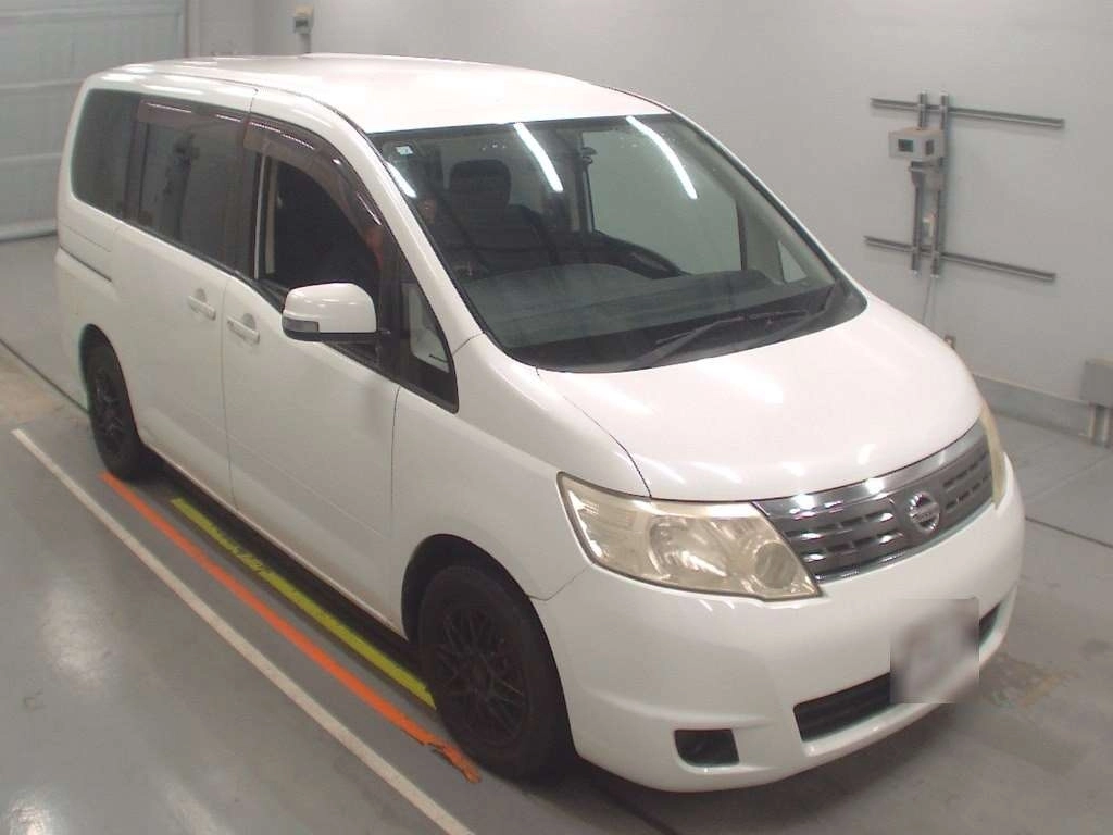 NISSAN SERENA
