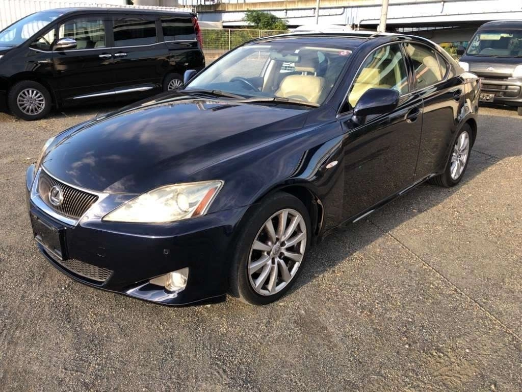 LEXUS IS