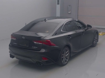 LEXUS IS